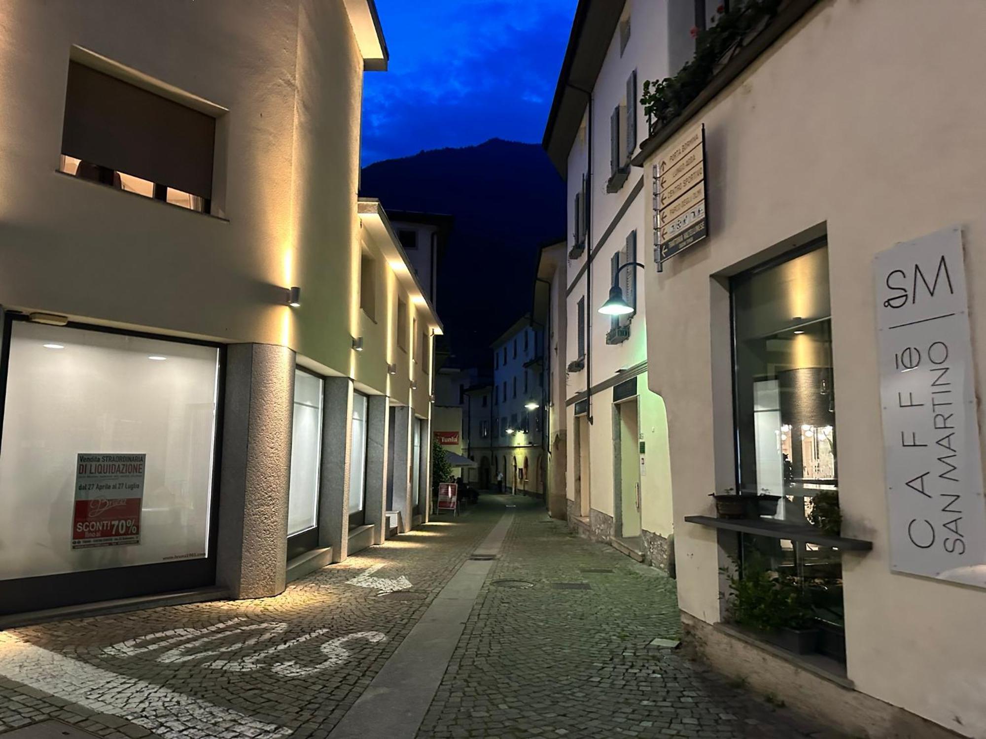 דירות Flat In City Centre Tirano - 10 Minutes From Bernina Express מראה חיצוני תמונה